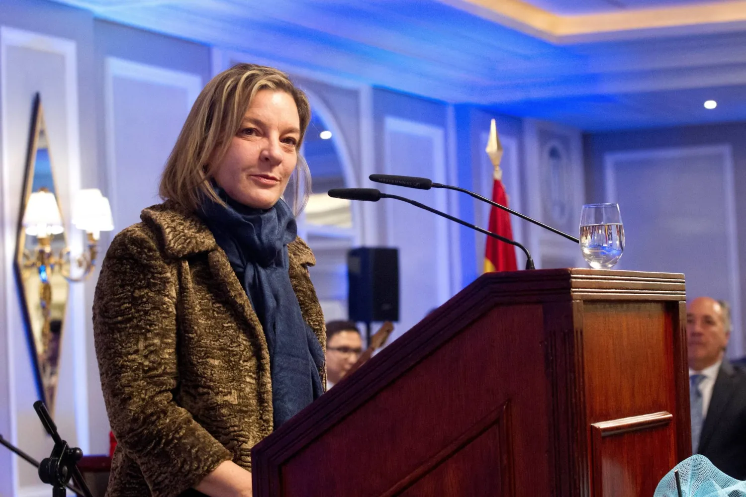 هسپانیا په اسرائیل کې خپل سفیر له دندې لېرې کړ