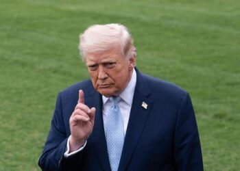 ترامپ: زیرساخت‌های ایران را نابود می‌کنیم