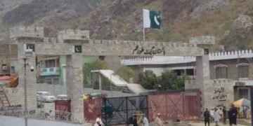 در پی بازگشایی گذرگاه تورخم، شماری از مهاجران اجازه عبور یافتند