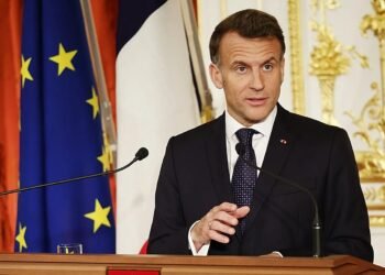 مکرون: تنها راه حل بحران ایران، دیپلماسی است