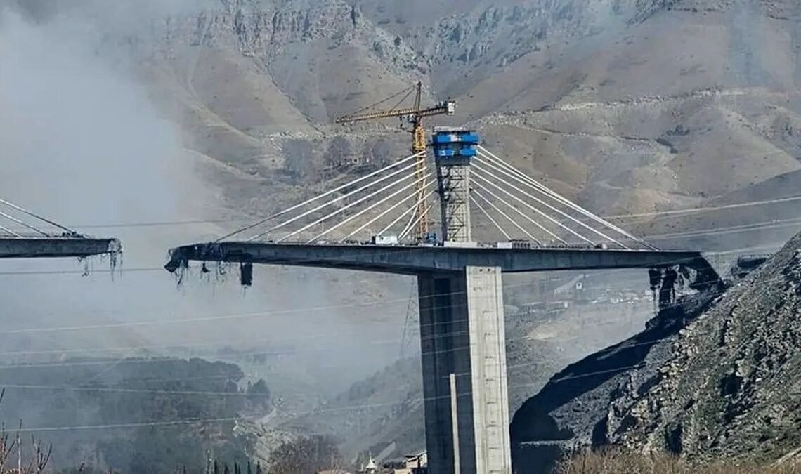 ترامپ از حمله به یک پل بزرگ در ایران خبر داد