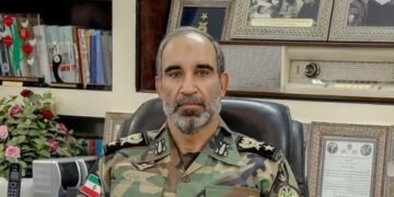 تهدید فرمانده ارتش ایران: نیروهای امریکا را نابود می‌کنیم