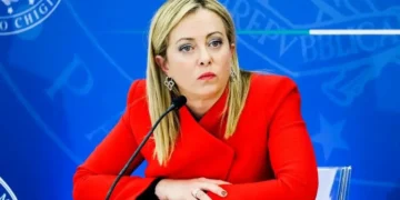 فشارها بر اسرائیل افزایش یافت؛ایتالیا همکاری نظامی را متوقف کرد