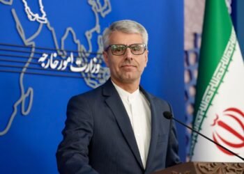 همزمان با تهدیدها، ایران از انتقال پیام‌ها از طریق واسطه‌ها خبر داد