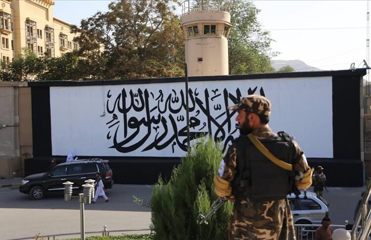 حضور جنگجویان مسلح طالبان در اماکن عمومی نگرانی شهروندان را افزایش داده است