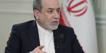 عراقچی: ایران توافق «عادلانه و جامع» با آمریکا را می‌پذیرد؛ چین بر گفت‌وگو تأکید کرد
