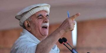 اچکزی: پاکستان نمی‌تواند مسأله افغانستان را با تهدید حل کند