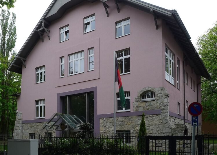 همسایههای قنسولگری افغانستان در بن از حضور نماینده طالبان ابراز نگرانی کردند