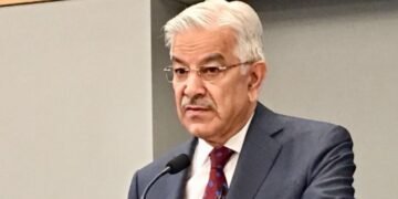 وزیر دفاع پاکستان: طالبان به نیروی نیابتی هند تبدیل شده‌اند