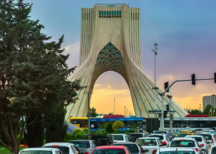 رویترز: ایران با انتقال ذخایر اورانیوم غنیشده به خارج مخالفت کرده است