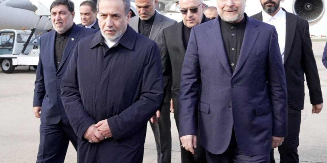رسانه‌های ایران: مذاکرات دوحه بر تنگه هرمز و اورانیوم غنی‌شده متمرکز است