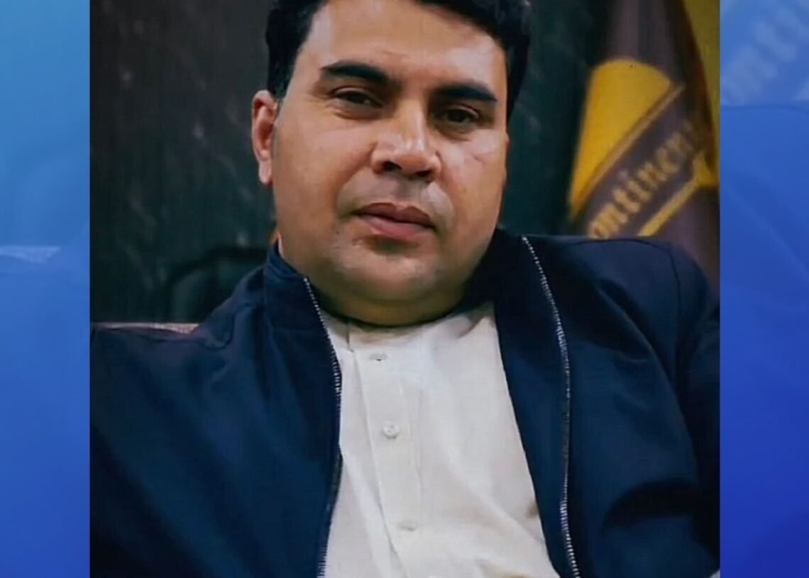 منابع خانوادگی از زخمی شدن انجینیر احمد شفیق و همسرش در پی حمله به منزل مسکونی آنان خبر دادند