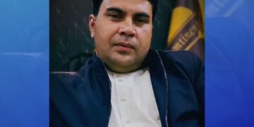 منابع خانوادگی از زخمی شدن انجینیر احمد شفیق و همسرش در پی حمله به منزل مسکونی آنان خبر دادند