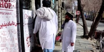 طالبان در هرات: زنان بدون «حجاب مورد نظر» بازداشت و به زندان منتقل می‌شوند
