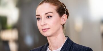 سمیرا نوا مسئولیت وزارت اقلیم، انرژی و خدمات عمومی دنمارک را برعهده گرفت