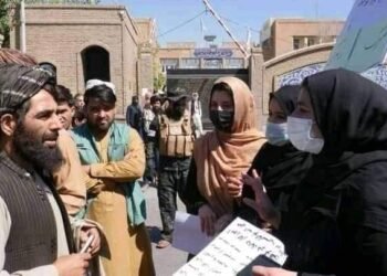 منابع محلی از شلیک طالبان به معترضان در هرات خبر میدهند