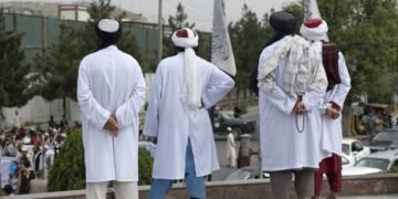 گزارشها از بازرسی گسترده طالبان از بازارهای لوازم زنانه در قندهار حکایت دارد