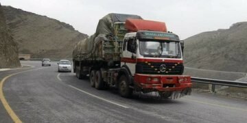 اتاق مشترک تجارت: توقف ترانزیت افغانستان و پاکستان ۹۸۱ میلیون دالر به تاجران پاکستانی خسارت وارد کرده است
