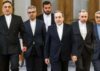 هیات مذاکره‌کننده جمهوری اسلامی برای گفت‌وگو درباره اجرای تفاهم‌نامه عازم سوئیس شد