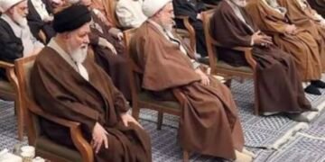 بیانیه اعضایی از مجلس خبرگان ایران: بازگشایی تنگه هرمز با تعهدات جمهوری اسلامی سازگار نیست