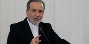 عراقچی: هرگونه تهدید علیه ایران با پاسخی فوری و قدرتمند روبه‌رو خواهد شد