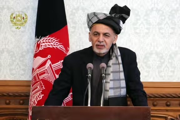 اشرف غنی طالبان را به بیتوجهی در برابر سیلاب نورستان متهم کرد؛ «مردم حق دارند پاسخ بخواهند»