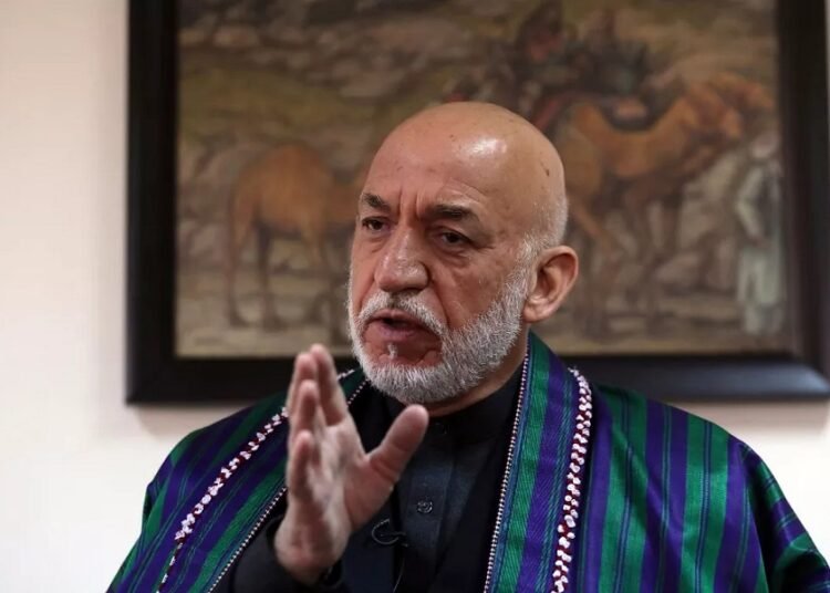 واکنش وزارت تحصیلات عالی طالبان به درخواست حامد کرزی برای شمولیت دختران در آزمون کانکور