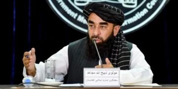 مجاهد: خواهان بازگشت فعالیت سفارت امریکا در کابل و نمایندگی افغانستان در واشنگتن هستیم