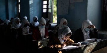 فرستاده ویژه سازمان ملل: جهان باید برای آموزش دختران افغان اقدام عملی انجام دهد