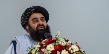 وزیر خارجه طالبان از افزایش تعاملات سیاسی و اقتصادی با کشورهای منطقه و اروپا خبر داد