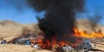 طالبان در فراه بیش از ۱۰ تُن مواد مخدر را آتش زدند