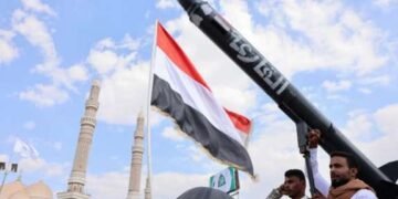 سخنگوی حوثی‌ها از حمله موشکی و پهپادی به جنوب عربستان خبر داد