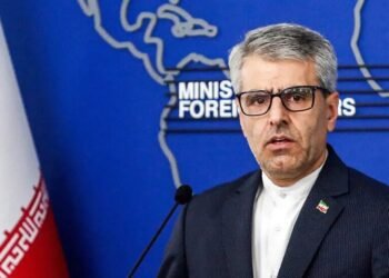بقایی: خطرناک‌تر از بمب، عادی‌سازی بمباران است
