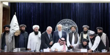 عبدالغنی برادر با زلمی خلیل‌زاد درباره سرمایه‌گذاری خارجی گفت‌وگو کرد