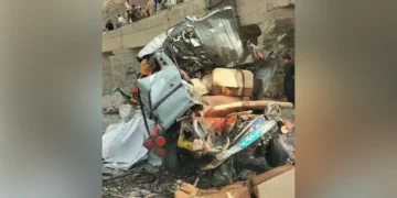 سه شهروند افغانستان، به شمول افسر پیشین ارتش، در حادثه ترافیکی پاکستان جان باختند