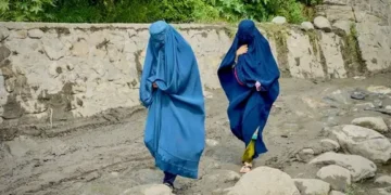 کاهش کمک‌های جهانی و سیاست‌های طالبان؛ بحران انسانی افغانستان عمیق‌تر می‌شود