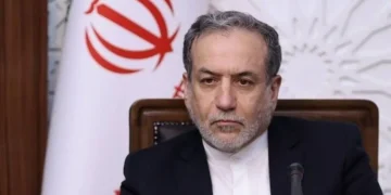 عراقچی: بازگشایی کامل تنگه هرمز به اجرای تعهدات آمریکا بستگی دارد