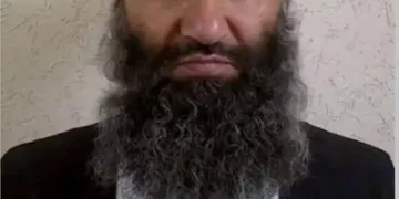 رهبر طالبان از آموزش گفت؛ اما دختران همچنان پشت دروازه مکاتب مانده‌اند